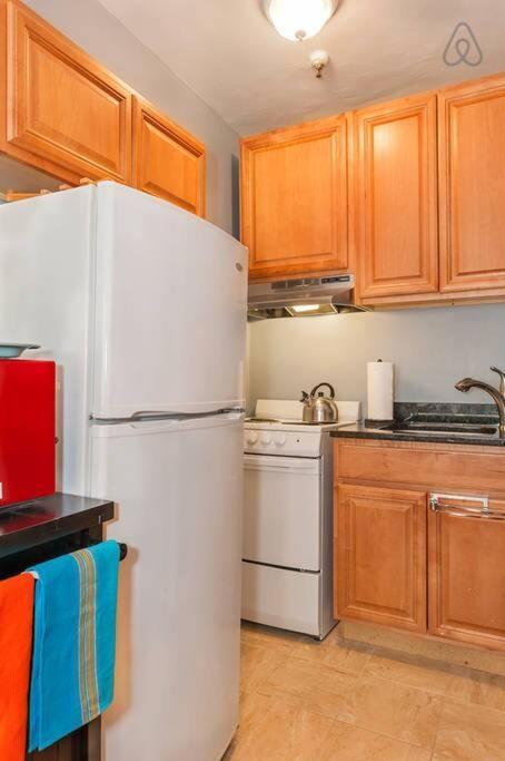 Downtown Studio Apt, Short Walk To Hospitals Boston Bagian luar foto